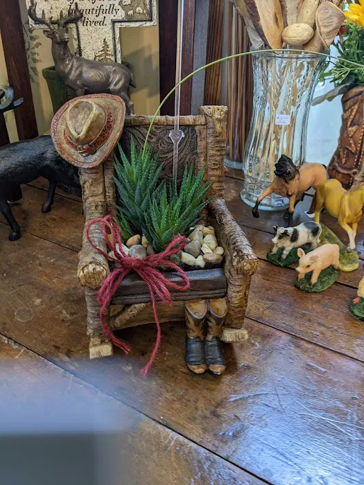 DeVine’s Flowers & Botanicals 6