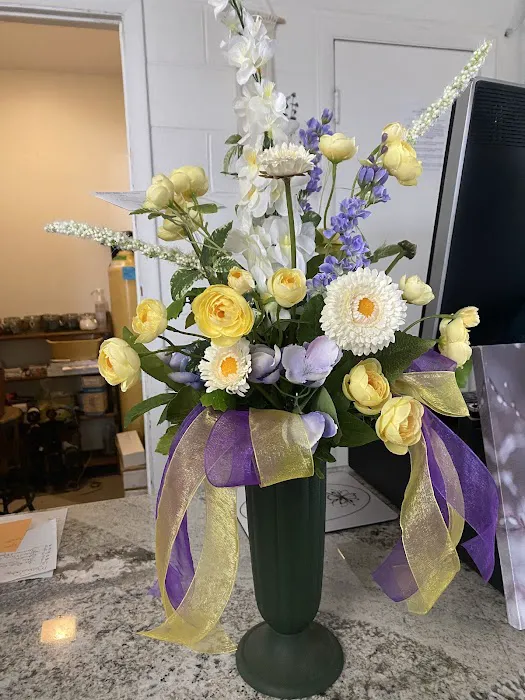 DeVine’s Flowers & Botanicals 5