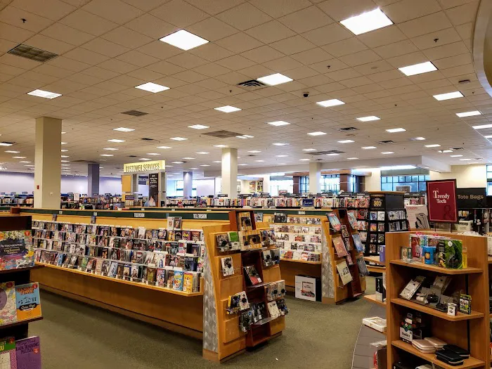 Barnes & Noble 9