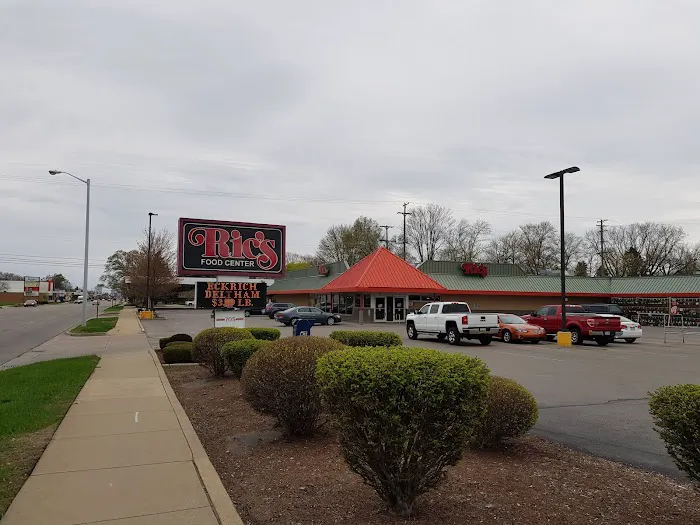 Ric's Food Center 1
