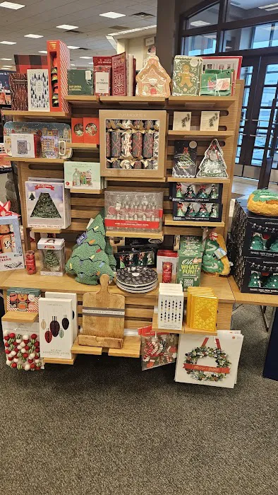 Barnes & Noble 6