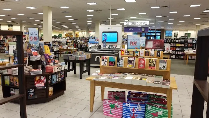Barnes & Noble 9