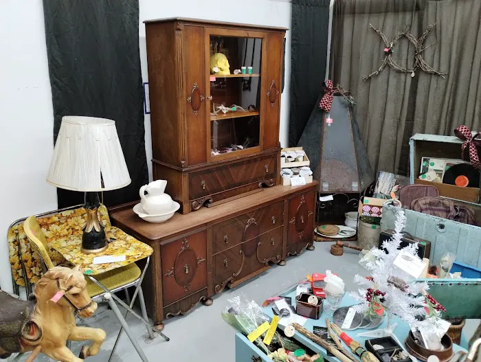 Bishop Holistic - at Sanford Antique mall 1