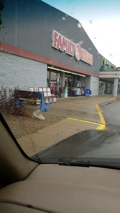 Family Dollar 2