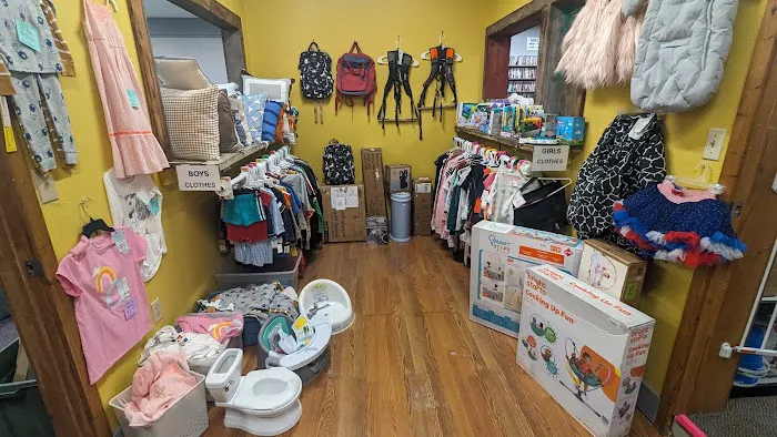 Harvey's The Yardsale Thriftshop 5