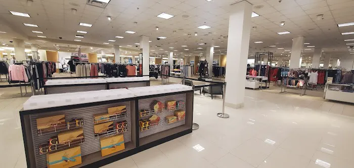 Macy's 0