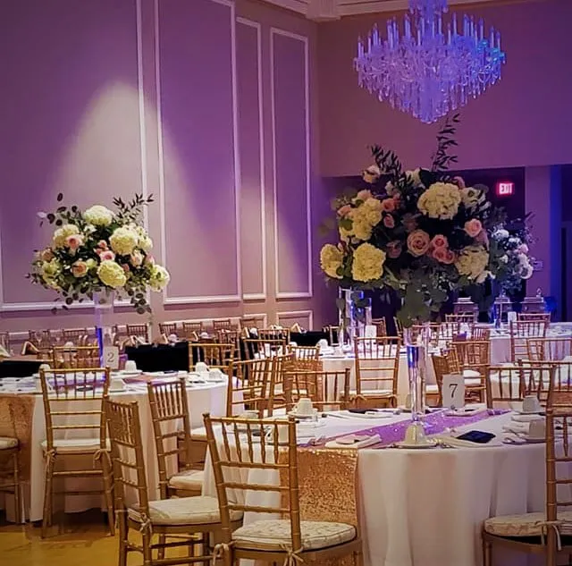 Hannah's Flowers & Floral Preservation 4