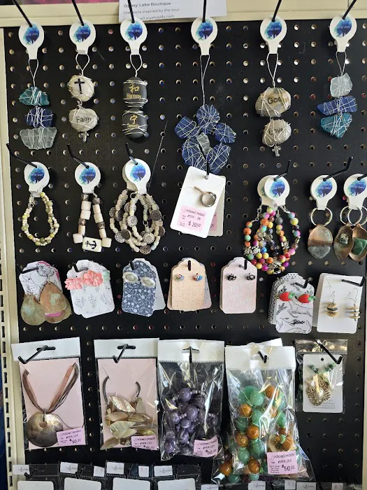 ReClaimed Creativity, Ninni's Re$ell Shoppe 4