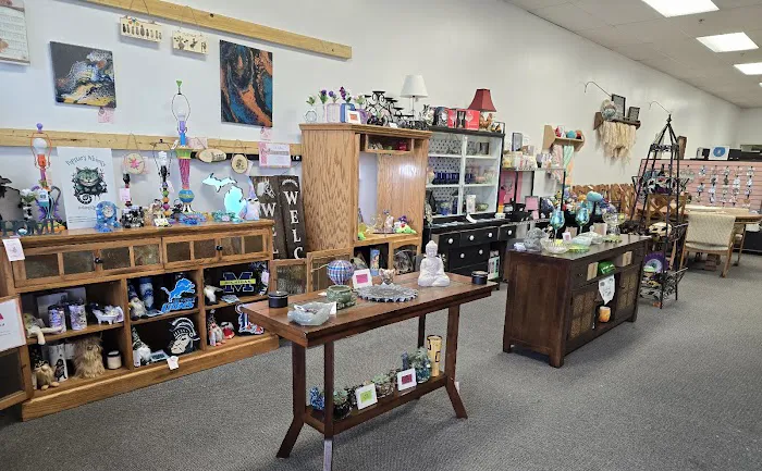 ReClaimed Creativity, Ninni's Re$ell Shoppe 5