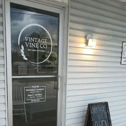 VINTAGE VINE CO ico