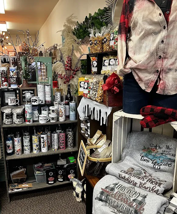 Sassy & Chic Boutique, Midland, MI 48640 4