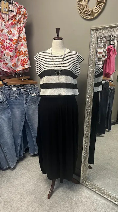 Sassy & Chic Boutique, Midland, MI 48640 1