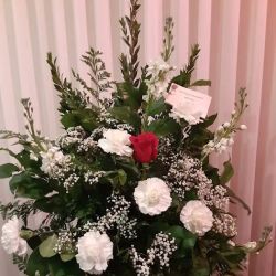Lapelle's Flowers & Gifts ico