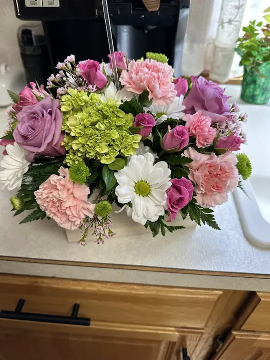 Lapelle's Flowers & Gifts 1