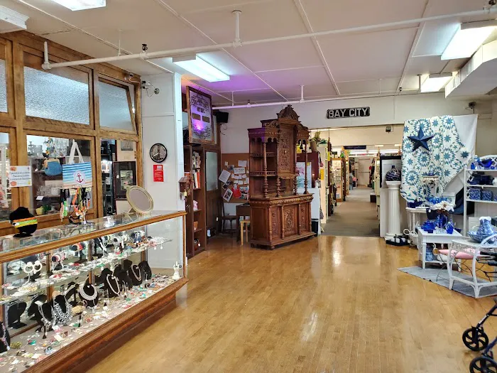 Bay City Antiques Center 0