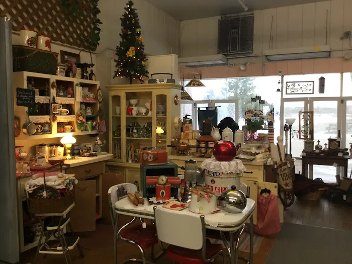 Bay City Antiques Center 9