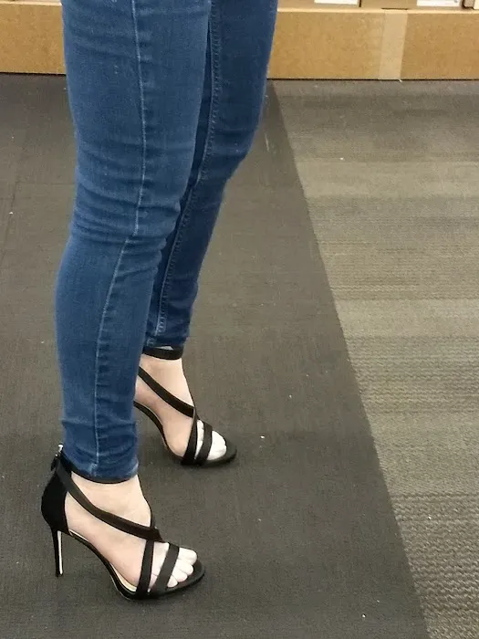 DSW Designer Shoe Warehouse 6