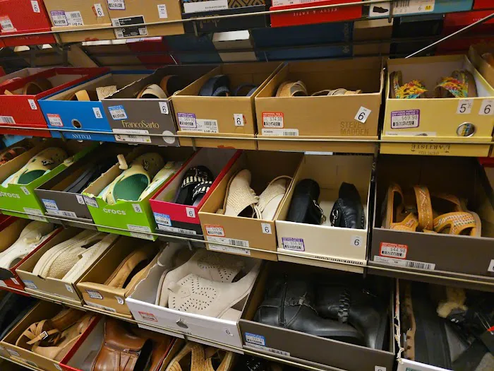 DSW Designer Shoe Warehouse 3