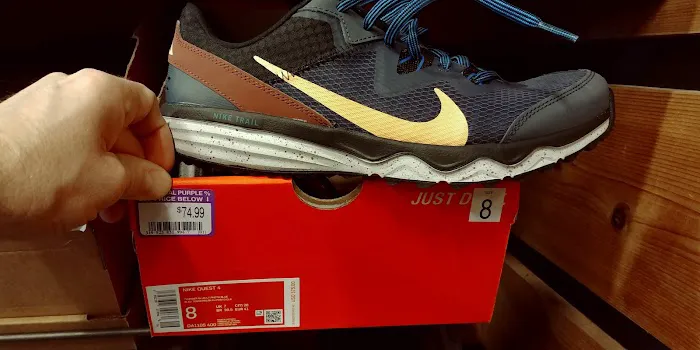 DSW Designer Shoe Warehouse 2
