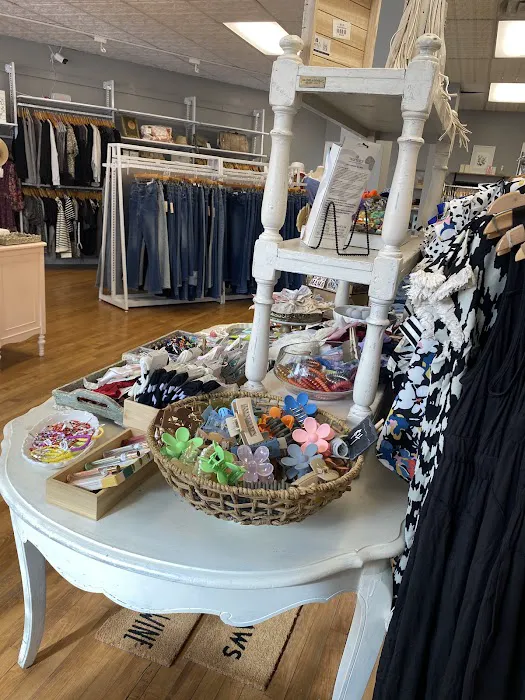Adorn Boutique Frankenmuth 0