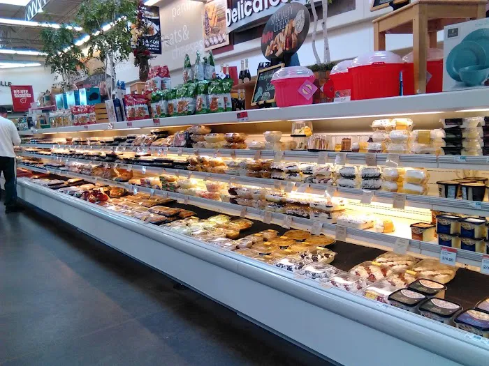 Hy-Vee Grocery Store 3
