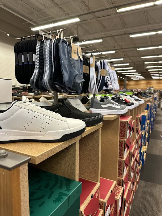 DSW Designer Shoe Warehouse 8