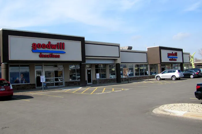 Goodwill Sun Prairie 9