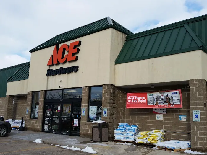 Niemann Ace Hardware 4