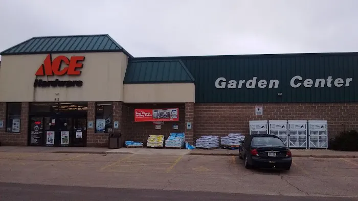 Niemann Ace Hardware 3