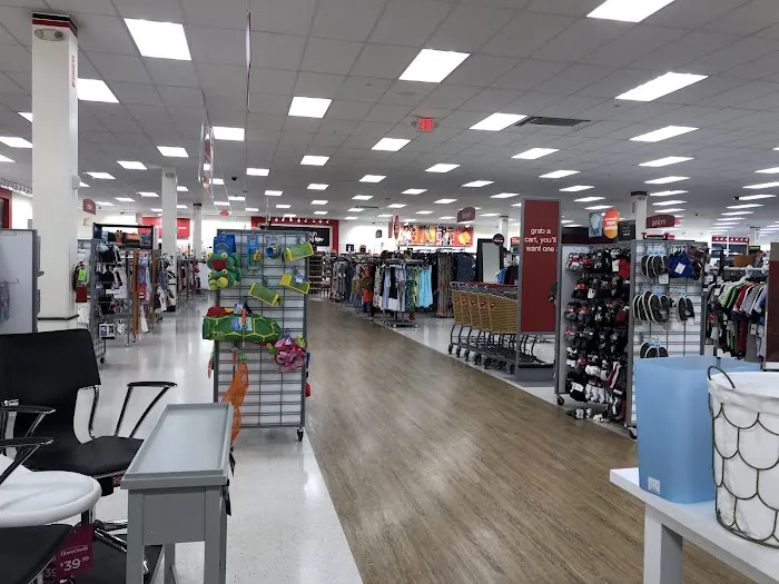 T.J. Maxx & HomeGoods 4