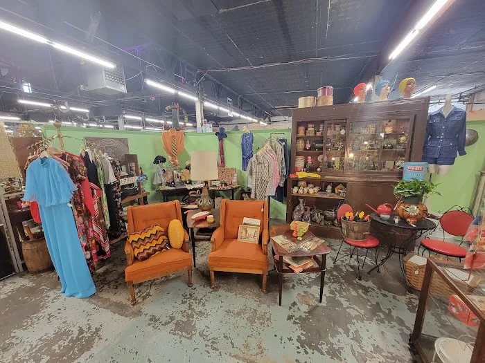Fleur De Flea Vintage Market 7