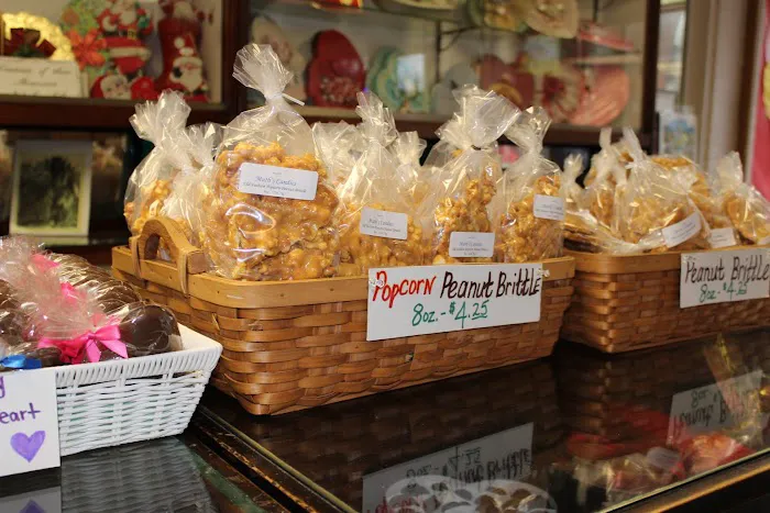 Muth's Candies 3