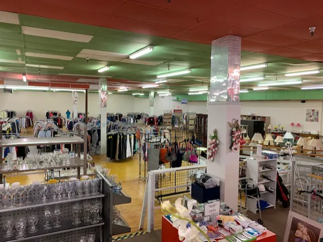 Nearly New Shop 2