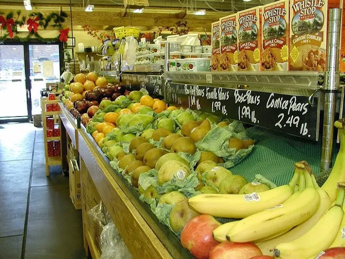 Paul's Fruit Market 3