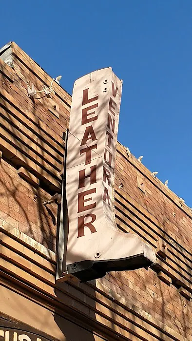 Urban Outfitters 0