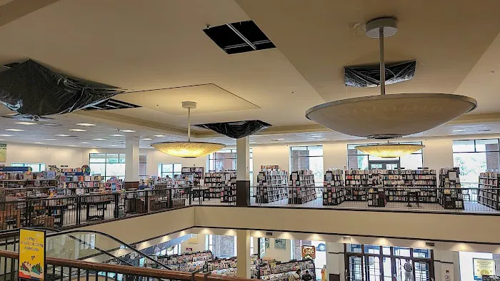 Barnes & Noble 2