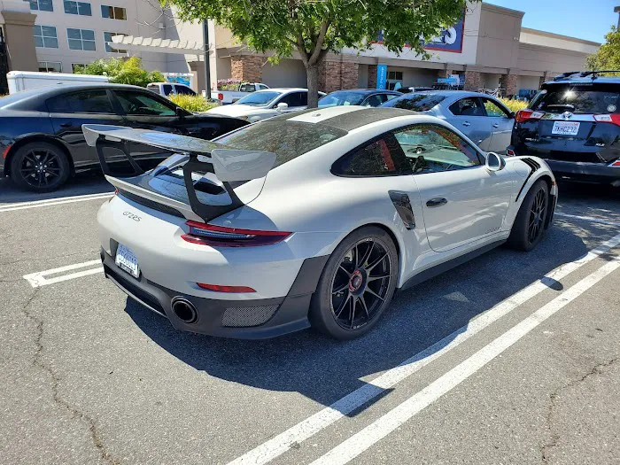 Lowe's Garden Center 0