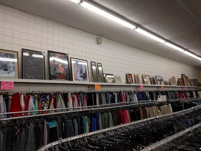 Goodwill Retail Store & Donation Center 9