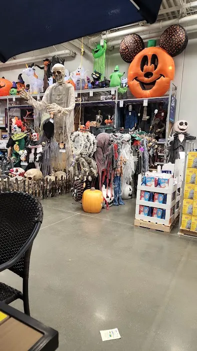 Lowe's Garden Center 4