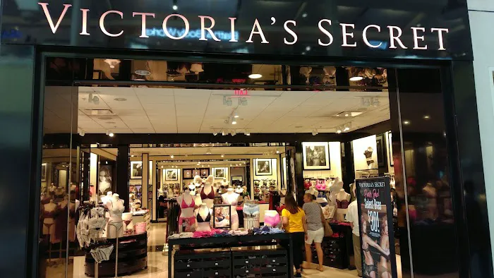 Victoria's Secret & PINK by Victoria's Secret 5