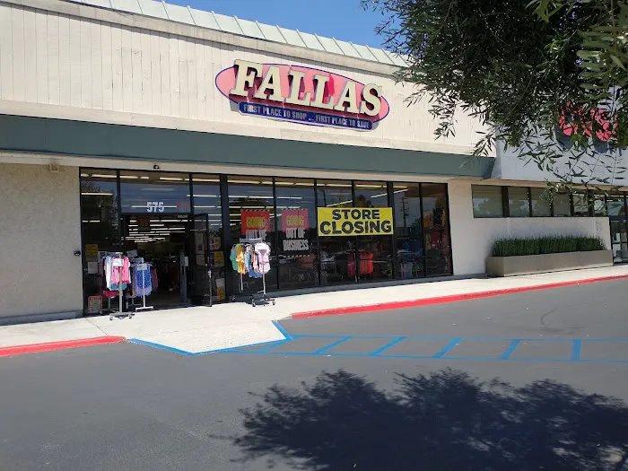 Fallas Paredes Discount Stores 0