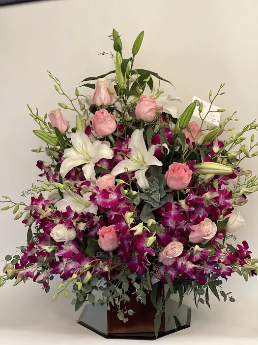 Casa Blanca Flowers 8