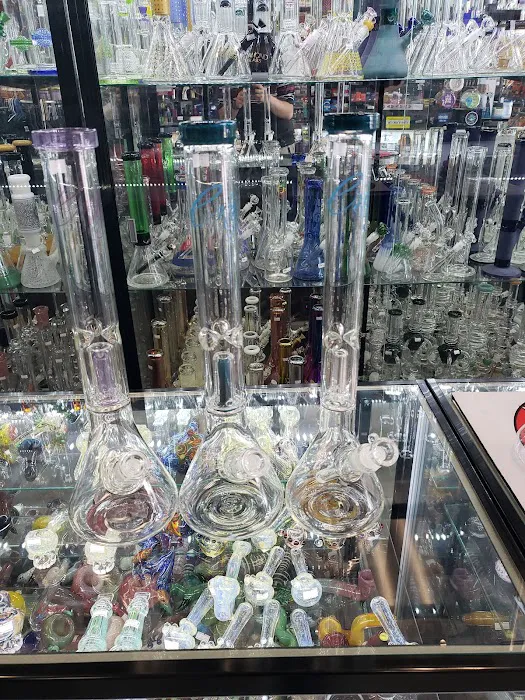 Puffy smoke shop 6