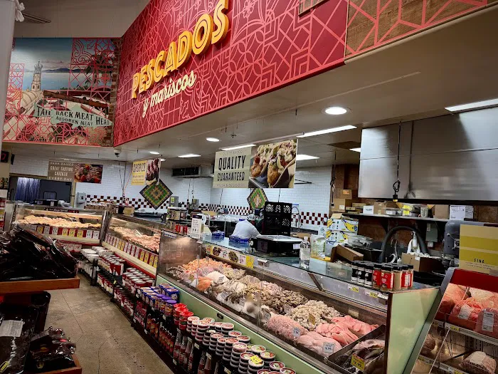 Vallarta Supermarkets 4