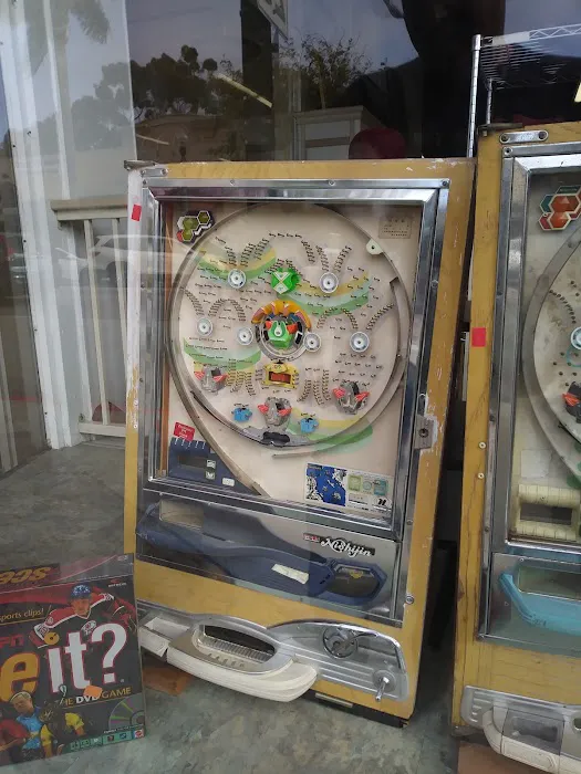 Caan-Thrift Store 9