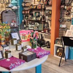 Very Ventura Gift Shop & Gallery ico
