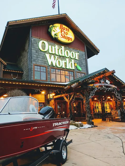 Bass Pro Shops 0
