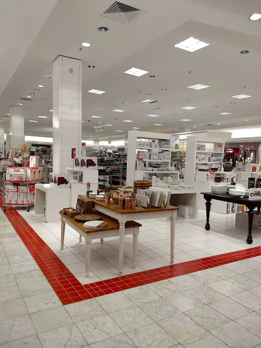 Macy's 0