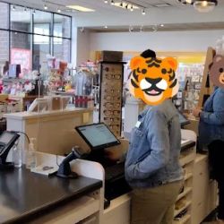 Amy's Hallmark Shop ico