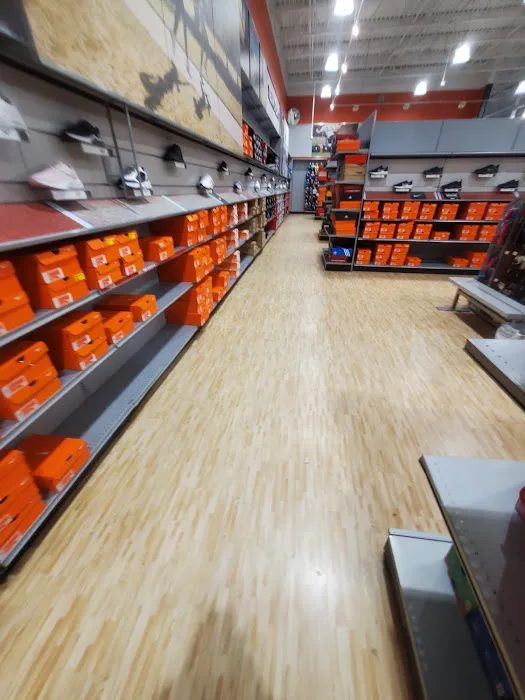 DICK'S Sporting Goods 6